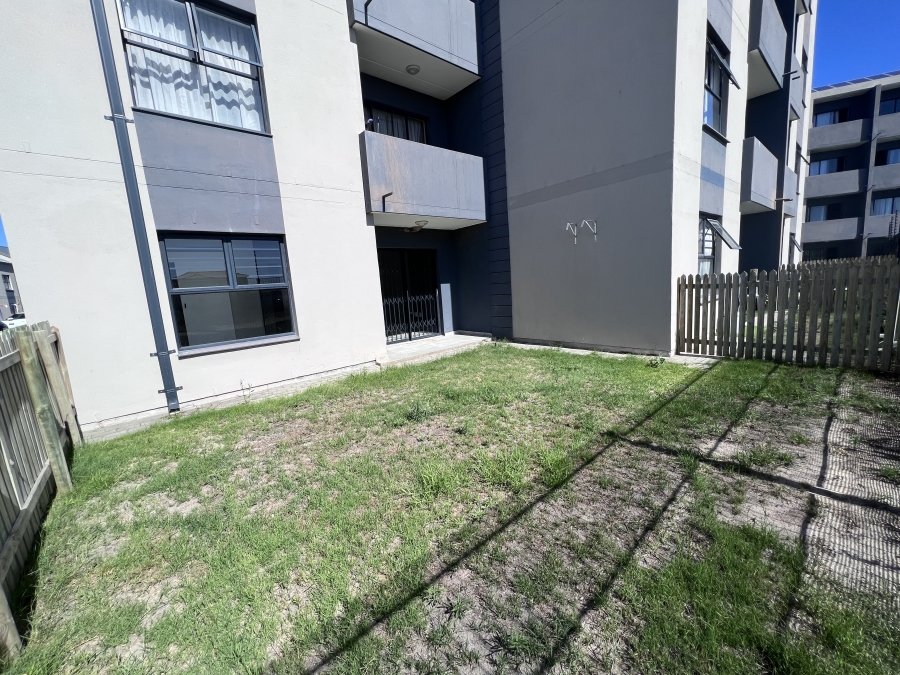 To Let 2 Bedroom Property for Rent in Parklands North Western Cape